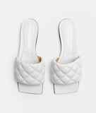 Padded Flat Sandal Optic white
